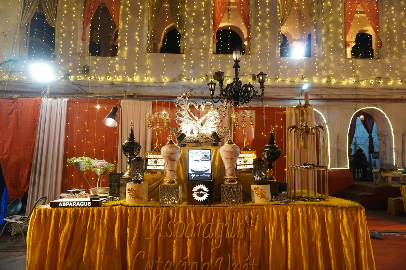 Book party catering service in Kolkata